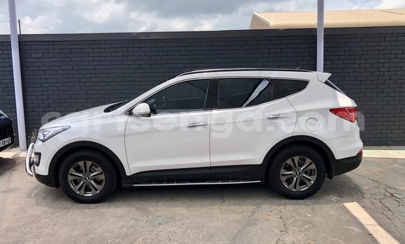 Acheter Occasion Voiture Hyundai Santa Fe Blanc à Mbabane, Manzini Acheter Occasion Voiture Hyundai Santa Fe Blanc à Mbabane, Manzini