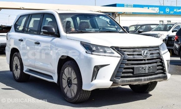 Nunua Imported Lexus LX White Gari ndani ya Import - Dubai nchini Hhohho Nunua Imported Lexus LX White Gari ndani ya Import - Dubai nchini Hhohho