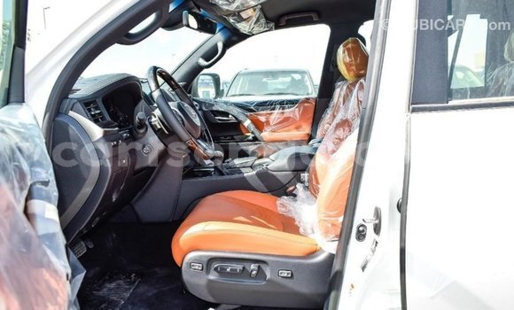 Nunua Imported Lexus LX White Gari ndani ya Import - Dubai nchini Hhohho Nunua Imported Lexus LX White Gari ndani ya Import - Dubai nchini Hhohho