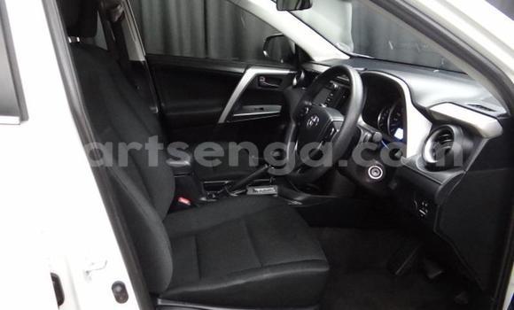 Nunua Ilio tumika Toyota RAV4 White Gari ndani ya Mbabane nchini Manzini Nunua Ilio tumika Toyota RAV4 White Gari ndani ya Mbabane nchini Manzini