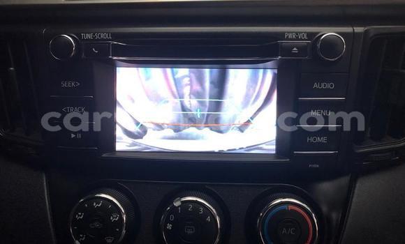 Nunua Ilio tumika Toyota RAV4 White Gari ndani ya Mbabane nchini Manzini Nunua Ilio tumika Toyota RAV4 White Gari ndani ya Mbabane nchini Manzini