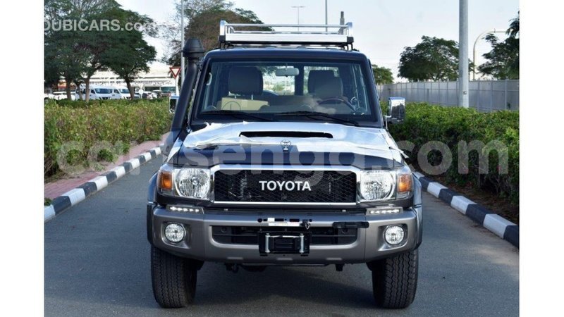 Big with watermark toyota land cruiser hhohho import dubai 16838