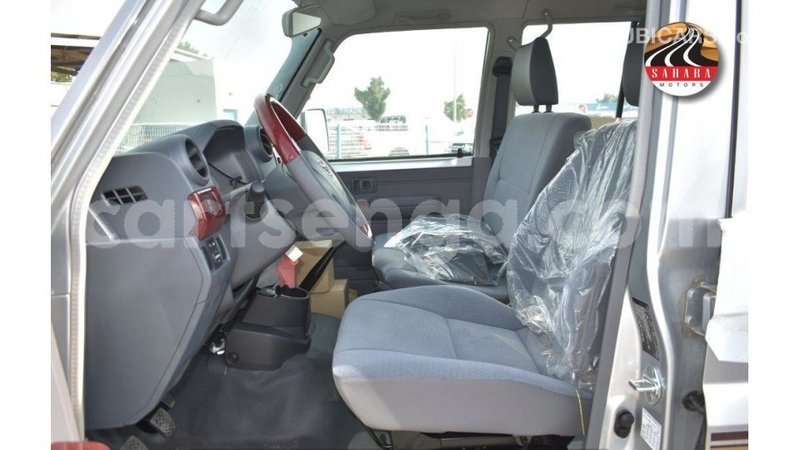 Big with watermark toyota land cruiser hhohho import dubai 16839