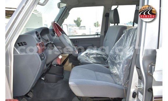 Buy Import Toyota Land Cruiser Other Car in Import - Dubai in Hhohho Buy Import Toyota Land Cruiser Other Car in Import - Dubai in Hhohho