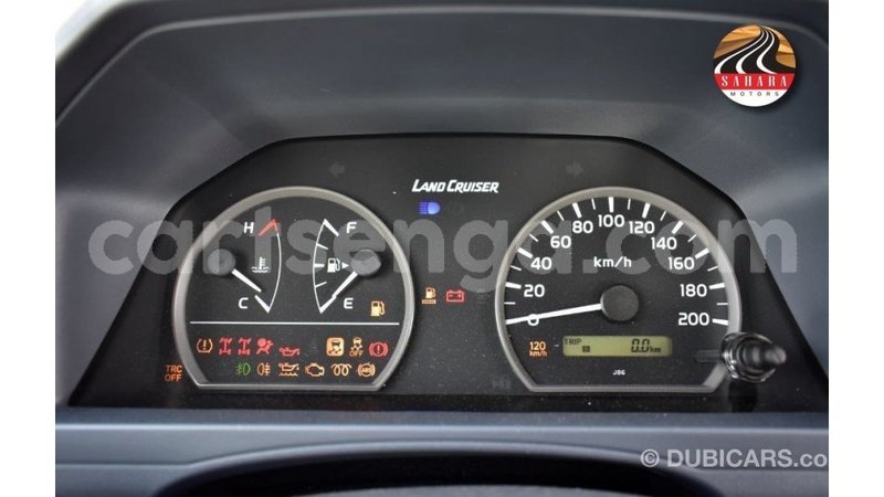 Big with watermark toyota land cruiser hhohho import dubai 16839