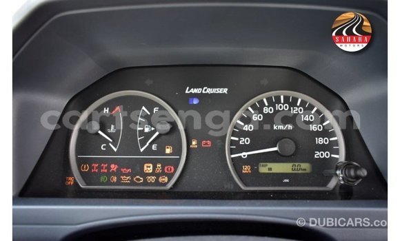 Buy Import Toyota Land Cruiser Other Car in Import - Dubai in Hhohho Buy Import Toyota Land Cruiser Other Car in Import - Dubai in Hhohho
