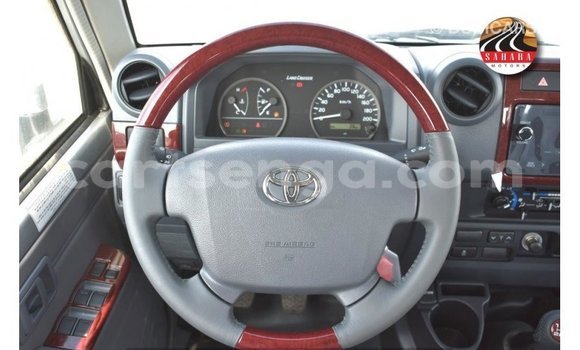 Buy Import Toyota Land Cruiser Other Car in Import - Dubai in Hhohho Buy Import Toyota Land Cruiser Other Car in Import - Dubai in Hhohho