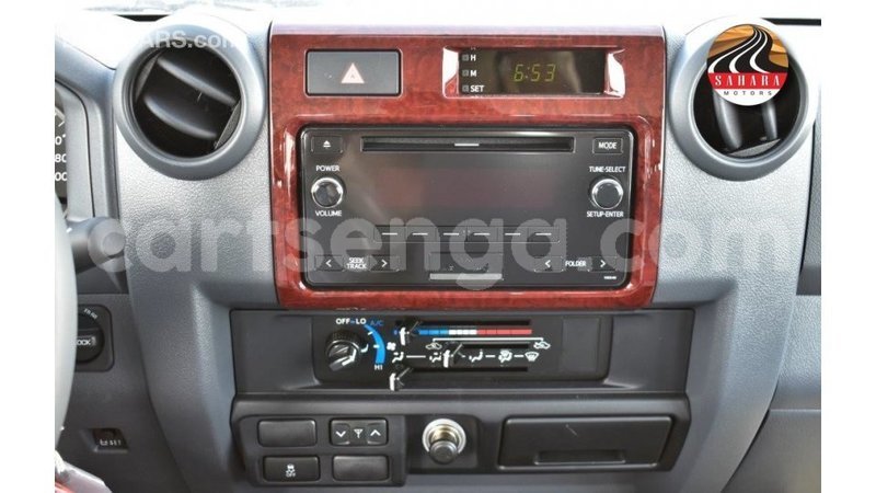 Big with watermark toyota land cruiser hhohho import dubai 16839