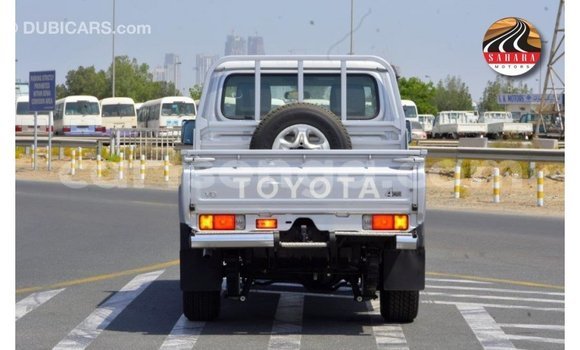 Buy Import Toyota Land Cruiser Other Car in Import - Dubai in Hhohho Buy Import Toyota Land Cruiser Other Car in Import - Dubai in Hhohho