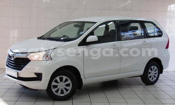 Nunua Ilio tumika Toyota Avanza White Gari ndani ya Mbabane nchini Manzini Nunua Ilio tumika Toyota Avanza White Gari ndani ya Mbabane nchini Manzini