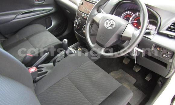 Nunua Ilio tumika Toyota Avanza White Gari ndani ya Mbabane nchini Manzini Nunua Ilio tumika Toyota Avanza White Gari ndani ya Mbabane nchini Manzini