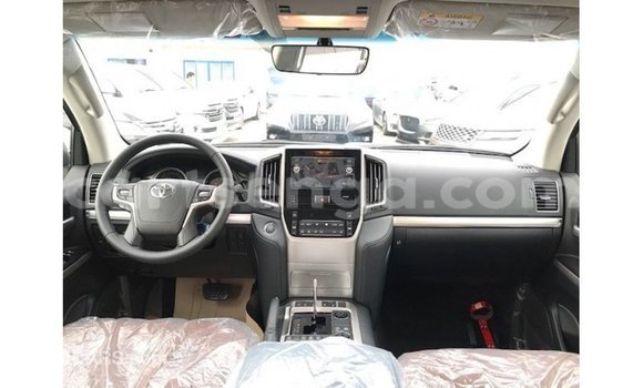 Nunua Imported Toyota Land Cruiser White Gari ndani ya Import - Dubai nchini Hhohho Nunua Imported Toyota Land Cruiser White Gari ndani ya Import - Dubai nchini Hhohho