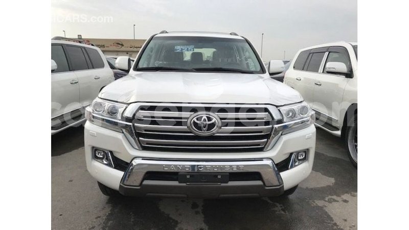 Big with watermark toyota land cruiser hhohho import dubai 16842