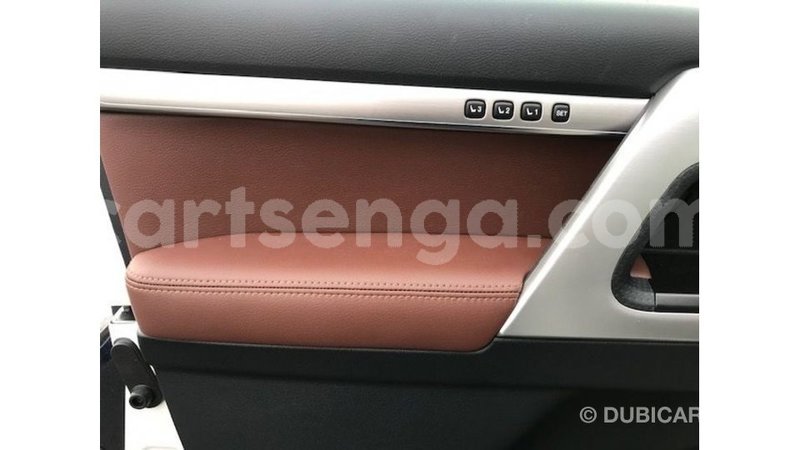 Big with watermark toyota land cruiser hhohho import dubai 16842