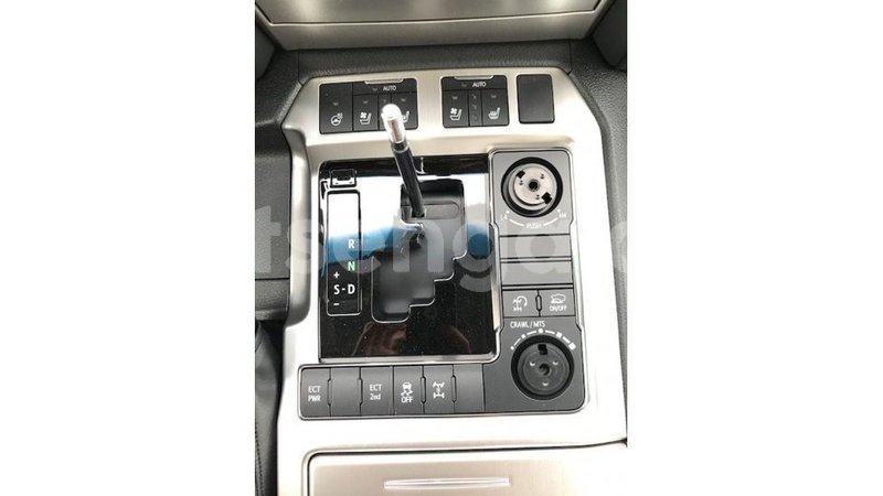 Big with watermark toyota land cruiser hhohho import dubai 16842