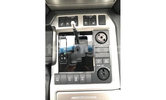 Nunua Imported Toyota Land Cruiser White Gari ndani ya Import - Dubai nchini Hhohho Nunua Imported Toyota Land Cruiser White Gari ndani ya Import - Dubai nchini Hhohho