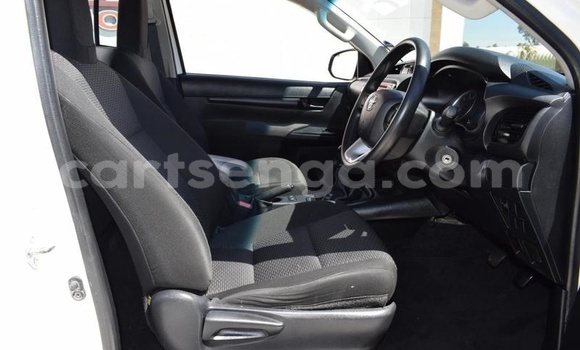 Acheter Occasion Voiture Toyota Hilux Blanc à Hlatikulu, Shiselweni District Acheter Occasion Voiture Toyota Hilux Blanc à Hlatikulu, Shiselweni District