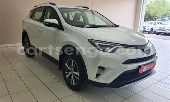 Acheter Occasion Voiture Toyota RAV4 Blanc à Ezulwini, Hhohho Acheter Occasion Voiture Toyota RAV4 Blanc à Ezulwini, Hhohho