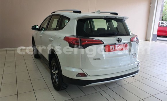 Acheter Occasion Voiture Toyota RAV4 Blanc à Ezulwini, Hhohho Acheter Occasion Voiture Toyota RAV4 Blanc à Ezulwini, Hhohho