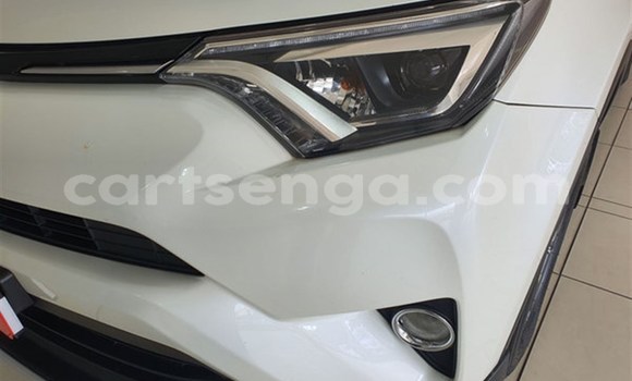 Acheter Occasion Voiture Toyota RAV4 Blanc à Ezulwini, Hhohho Acheter Occasion Voiture Toyota RAV4 Blanc à Ezulwini, Hhohho