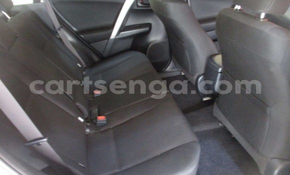 Acheter Occasion Voiture Toyota RAV4 Blanc à Ezulwini, Hhohho Acheter Occasion Voiture Toyota RAV4 Blanc à Ezulwini, Hhohho