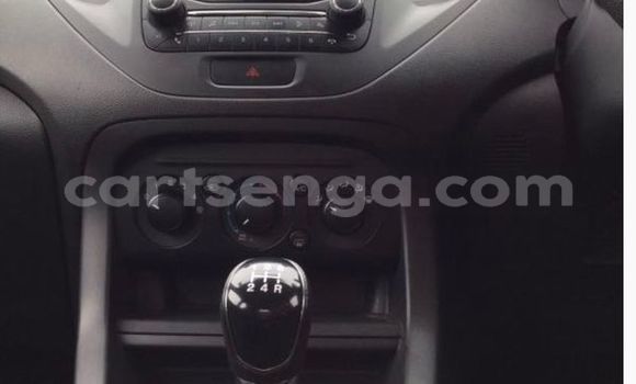 Nunua Ilio tumika Ford Fiesta White Gari ndani ya Hlatikulu nchini Wilaya ya Shiselweni Nunua Ilio tumika Ford Fiesta White Gari ndani ya Hlatikulu nchini Wilaya ya Shiselweni