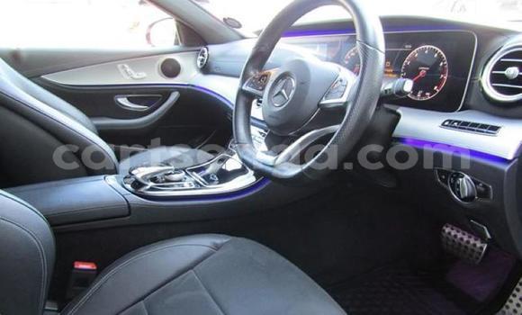 Nunua Ilio tumika Mercedes‒Benz E–Class Silver Gari ndani ya Hlatikulu nchini Wilaya ya Shiselweni Nunua Ilio tumika Mercedes‒Benz E–Class Silver Gari ndani ya Hlatikulu nchini Wilaya ya Shiselweni