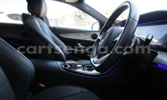 Nunua Ilio tumika Mercedes‒Benz E–Class Silver Gari ndani ya Hlatikulu nchini Wilaya ya Shiselweni Nunua Ilio tumika Mercedes‒Benz E–Class Silver Gari ndani ya Hlatikulu nchini Wilaya ya Shiselweni