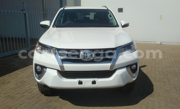 Acheter Occasion Voiture Toyota Fortuner Blanc à Mbabane, Manzini Acheter Occasion Voiture Toyota Fortuner Blanc à Mbabane, Manzini