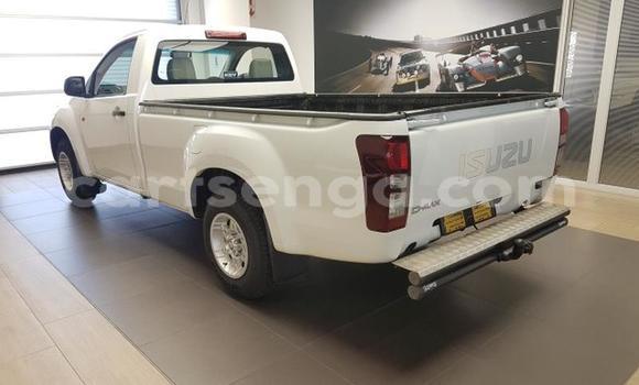 Acheter Occasion Voiture Isuzu KB Blanc à Mbabane, Manzini Acheter Occasion Voiture Isuzu KB Blanc à Mbabane, Manzini