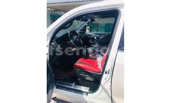 Acheter Import Voiture Lexus LX Blanc à Import - Dubai, Hhohho Acheter Import Voiture Lexus LX Blanc à Import - Dubai, Hhohho