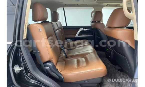 Nunua Imported Toyota Land Cruiser Black Gari ndani ya Import - Dubai nchini Hhohho Nunua Imported Toyota Land Cruiser Black Gari ndani ya Import - Dubai nchini Hhohho