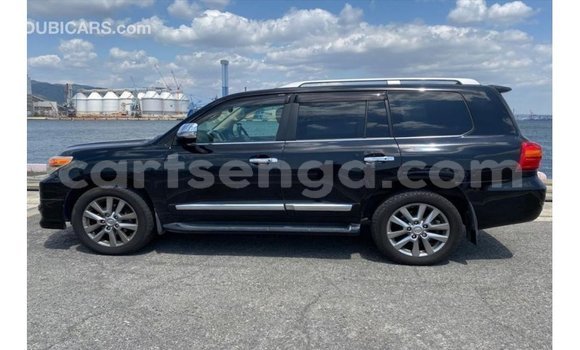 Nunua Imported Toyota Land Cruiser Black Gari ndani ya Import - Dubai nchini Hhohho Nunua Imported Toyota Land Cruiser Black Gari ndani ya Import - Dubai nchini Hhohho