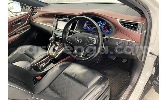 Acheter Import Voiture Toyota Harrier Blanc à Import - Dubai, Hhohho Acheter Import Voiture Toyota Harrier Blanc à Import - Dubai, Hhohho