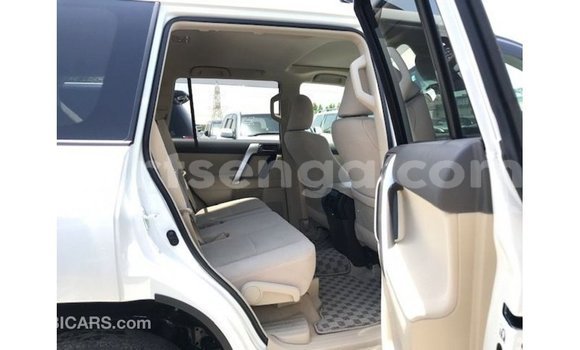 Nunua Imported Toyota Prado White Gari ndani ya Import - Dubai nchini Hhohho Nunua Imported Toyota Prado White Gari ndani ya Import - Dubai nchini Hhohho