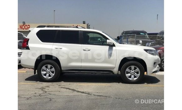 Acheter Import Voiture Toyota Prado Blanc à Import - Dubai, Hhohho Acheter Import Voiture Toyota Prado Blanc à Import - Dubai, Hhohho