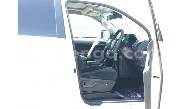 Acheter Import Voiture Toyota Prado Blanc à Import - Dubai, Hhohho Acheter Import Voiture Toyota Prado Blanc à Import - Dubai, Hhohho