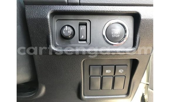 Acheter Import Voiture Toyota Prado Blanc à Import - Dubai, Hhohho Acheter Import Voiture Toyota Prado Blanc à Import - Dubai, Hhohho
