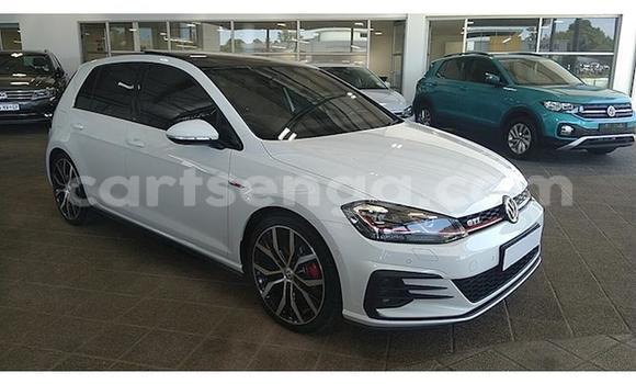 Buy Used Volkswagen Golf GTI White Car in Hlatikulu in Shiselweni District Buy Used Volkswagen Golf GTI White Car in Hlatikulu in Shiselweni District