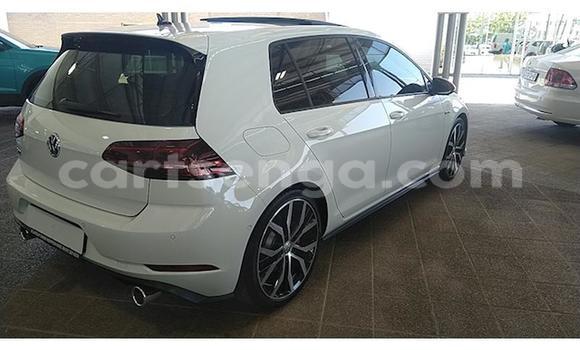 Buy Used Volkswagen Golf GTI White Car in Hlatikulu in Shiselweni District Buy Used Volkswagen Golf GTI White Car in Hlatikulu in Shiselweni District