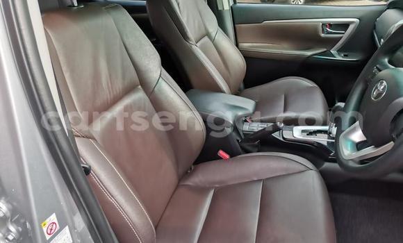 Nunua Ilio tumika Toyota Fortuner Beige Gari ndani ya Ezulwini nchini Hhohho Nunua Ilio tumika Toyota Fortuner Beige Gari ndani ya Ezulwini nchini Hhohho