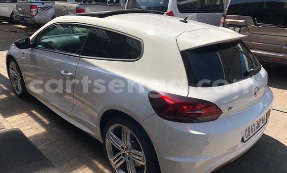 Nunua Ilio tumika Volkswagen Scirocco R White Gari ndani ya Mbabane nchini Manzini Nunua Ilio tumika Volkswagen Scirocco R White Gari ndani ya Mbabane nchini Manzini