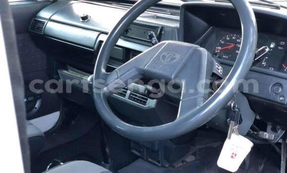 Nunua Ilio tumika Toyota Verso White Gari ndani ya Ezulwini nchini Hhohho Nunua Ilio tumika Toyota Verso White Gari ndani ya Ezulwini nchini Hhohho