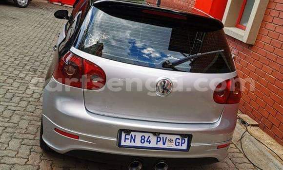 Nunua Ilio tumika Volkswagen Golf GTI White Gari ndani ya Ezulwini nchini Hhohho Nunua Ilio tumika Volkswagen Golf GTI White Gari ndani ya Ezulwini nchini Hhohho