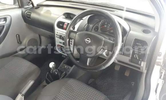Nunua Ilio tumika Opel Corsa Silver Gari ndani ya Hlatikulu nchini Wilaya ya Shiselweni Nunua Ilio tumika Opel Corsa Silver Gari ndani ya Hlatikulu nchini Wilaya ya Shiselweni