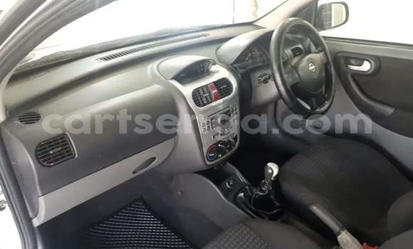 Nunua Ilio tumika Opel Corsa Silver Gari ndani ya Hlatikulu nchini Wilaya ya Shiselweni Nunua Ilio tumika Opel Corsa Silver Gari ndani ya Hlatikulu nchini Wilaya ya Shiselweni