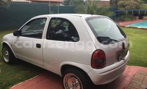 Nunua Ilio tumika Opel Corsa White Gari ndani ya Ezulwini nchini Hhohho Nunua Ilio tumika Opel Corsa White Gari ndani ya Ezulwini nchini Hhohho
