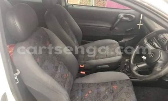 Nunua Ilio tumika Opel Corsa White Gari ndani ya Ezulwini nchini Hhohho Nunua Ilio tumika Opel Corsa White Gari ndani ya Ezulwini nchini Hhohho