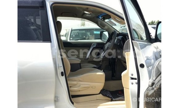 Buy Import Toyota Prado White Car in Import - Dubai in Hhohho Buy Import Toyota Prado White Car in Import - Dubai in Hhohho