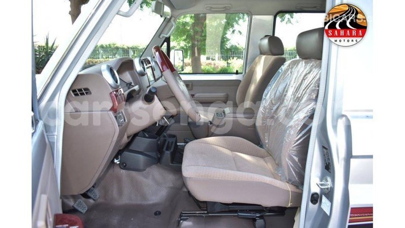 Big with watermark toyota land cruiser hhohho import dubai 16937